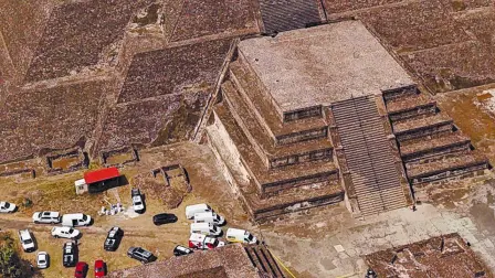 El ataque armado ocurrido el pasado 20 de abril en la Zona Arqueológica de Teotihuacán dejó un saldo de 13 personas lesionadas y una mujer fallecida, informaron autoridades federales y del Estado de México