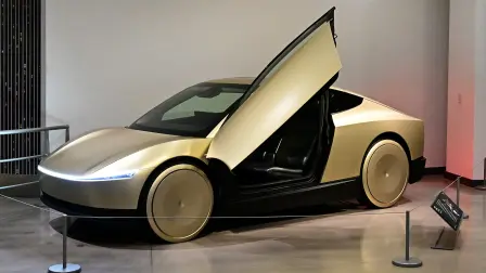 Prototipo del Cybercab de Tesla presentado en diciembre de 2024.