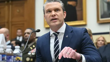 El secretario de Defensa de Estados Unidos, Pete Hegseth, chocó el miércoles repetidamente con legisladores demócratas durante su primera comparecencia en el Congreso por la guerra con Irán.