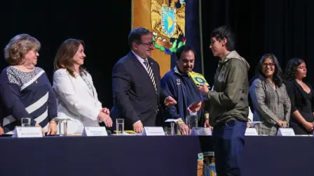 Entrega del libro del verano.