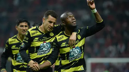 Pachuca's Ecuadorian forward #10 Enner Valencia celebrates scoring his team's first goal during the Mexican League Clausura Tournament quarterfinal first leg football match between Toluca and Pachuca at the Nemesio Diaz stadium in Toluca, Mexico, on May 3, 2026. (Photo by Mario Vazquez / AFP)