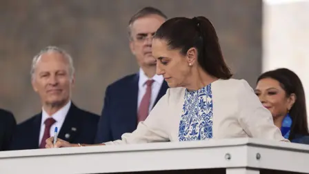 Jose Medina Mora Icaza, titular del CCE, acompañó a la presidenta Sheinbaum.