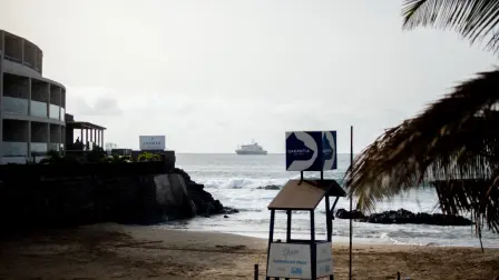 Tres casos sospechosos de hantavirus a bordo del crucero fondeado frente a las costas de Cabo Verde serán evacuados pronto a través de este país de África Occidental, informó este martes a la AFP una representante de la Organización Mundial de la Salud (OMS).
