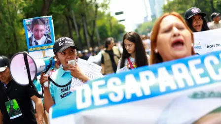 Colectivos y familiares de desaparecidos marcharon este domingo por las calles de la Ciudad de México y durante la conmemoración del Día de la Madre, pidiendo apoyo en su lucha contra la impunidad en México.
