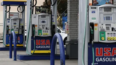 El repunte del precio de los combustibles no sólo está afectando a automovilistas en su día a día, sino incluso también a negocios.