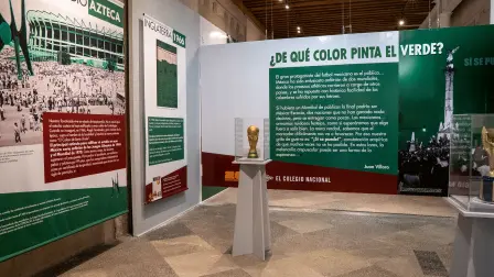 Exposición en El Colegio Nacional.