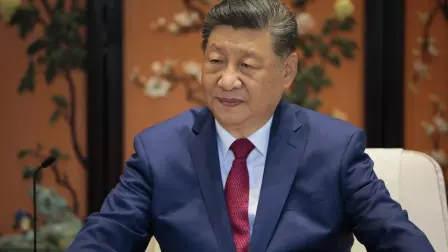 "Ambos jefes de Estado acordaron mantener un contacto estrecho mediante reuniones, llamadas telefónicas e intercambio de cartas", indicó el ministro de Exteriores, chino, Wang Yi.