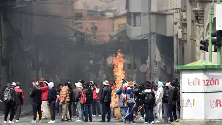 Manifestantes salieron a las calles de La Paz para exigir la renuncia del presidente de Bolivia.