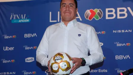 Efraín Juárez.