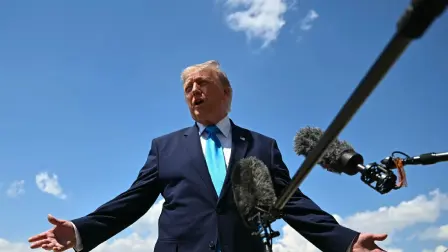 Trump publicó en las redes sociales que el acuerdo en ciernes reabriría el estrecho, el vital paso marítimo cuyo cierre ha trastornado los mercados energéticos mundiales desde que Estados Unidos e Israel iniciaron la guerra contra Irán en febrero. No especificó qué más se incluiría en el acuerdo.

Para más información del tema, visita: https://www.eleconomista.com.mx/internacionales/trump-dice-pacto-iran-listo-persisten-diferencias-sobre-ormuz-20260524-815072.html

¡Síguenos en nuestras redes sociales para mantenerte informado!

Twitter: https://twitter.com/eleconomista 
Facebook: https://www.facebook.com/ElEconomista.mx
Instagram: https://www.instagram.com/eleconomistamx
LinkedIn: https://www.linkedin.com/company/el-economista/

#ElEconomista #Trump #Irán