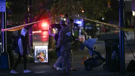 El presidente Donald Trump se encontraba en la Casa Blanca en ese momento, pero no se vio afectado por el incidente, indicó en un comunicado el jefe de comunicaciones del Servicio Secreto, Anthony Guglielmi.

Para más información del tema, visita: https://www.eleconomista.com.mx/internacionales/servicio-secreto-estados-unidos-mata-hombre-abrio-fuego-cerca-casa-blanca-20260524-815070.html

¡Síguenos en nuestras redes sociales para mantenerte informado!

Twitter: https://twitter.com/eleconomista 
Facebook: https://www.facebook.com/ElEconomista.mx
Instagram: https://www.instagram.com/eleconomistamx
LinkedIn: https://www.linkedin.com/company/el-economista/

#ElEconomista #Tiroteo #CasaBlanca