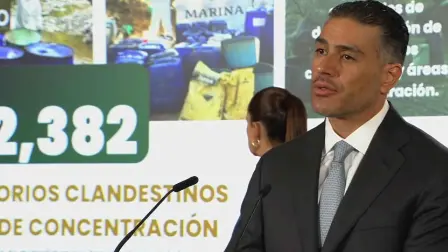 La presidenta Claudia Sheinbaum aseguró que la estrategia nacional de seguridad ha permitido una reducción preliminar de 49% en el promedio diario de homicidios dolosos entre septiembre de 2024 y mayo de 2026.

Para más información del tema, visita: https://www.eleconomista.com.mx/politica/gobierno-reporta-reduccion-homicidios-detenidos-acciones-construccion-paz-20260527-815604.html

¡Síguenos en nuestras redes sociales para mantenerte informado!

Twitter: https://twitter.com/eleconomista 
Facebook: https://www.facebook.com/ElEconomista.mx
Instagram: https://www.instagram.com/eleconomistamx
LinkedIn: https://www.linkedin.com/company/el-economista/

#ElEconomista #Seguridad #SecretaríadeSeguridad