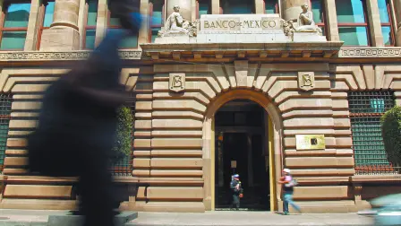 La revisión del acuerdo comercial T-MEC añade elementos de incertidumbre a la inversión y crecimiento.