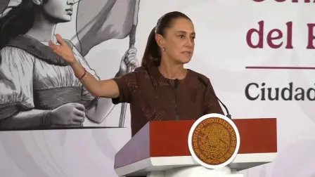 La presidenta Claudia Sheinbaum defendió las modificaciones aprobadas a la reforma del Poder Judicial y rechazó las críticas que señalan que el gobierno “se echó para atrás” en el modelo de elección judicial.

Para más información del tema, visita: https://www.eleconomista.com.mx/politica/sheinbaum-defiende-modificaciones-reforma-judicial-20260603-816664.html

¡Síguenos en nuestras redes sociales para mantenerte informado!

#ElEconomista #Sheinbaum #ReformaJudicial