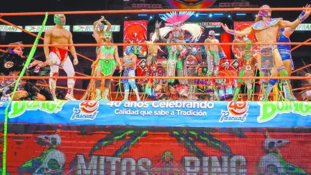 La Catedral de la Lucha libre se enciende con un espectáculo que fusiona combate en el ring, danza ritual y narrativa audiovisual, donde luchadores y danzantes escenifican la cosmogonía prehispánica y la lucha del bien y el mal, la vida y la muerte, en el cuadrilátero. Estreno el 11 de junio.

Para más información del tema, visita: https://www.eleconomista.com.mx/arteseideas/mitos-ring-dioses-descienden-pancracio-20260604-817019.html 

¡Síguenos en nuestras redes sociales para mantenerte informado!

#ElEconomista #LuchaLibre