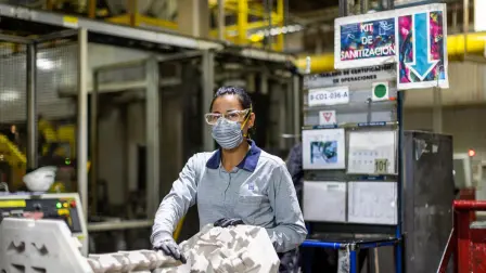 Los municipios del norte del país dominan el ranking de las menores tasas de informalidad laboral en México. Arteaga, Coahuila, encabeza la lista con apenas 19.2% de su población ocupada en condiciones de informalidad.