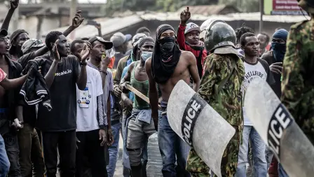 Las protestas en Kenia escalan pese a la suspensión judicial del proyecto; la semana pasada hubo dos fallecidos.