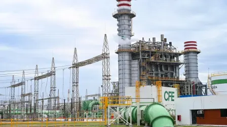 Durante el acto, la mandataria aseguró que la CFE sigue siendo una pieza clave para garantizar la independencia energética de México y reconoció el papel de los trabajadores de la empresa pública.