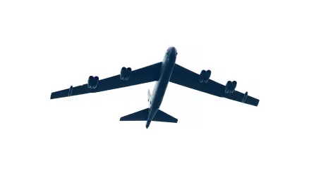 El bombardero B-52 Stratofortress se estrelló poco después de despegar de la Base Aérea de Andrews, en California.