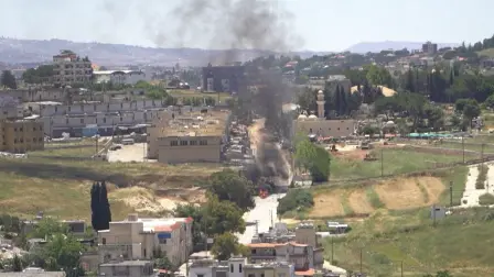Israel lanzó nuevos ataques el viernes en el sur de Líbano y emitió órdenes de evacuación en varias localidades de la zona, después de que el grupo proiraní Hezbolá rechazara un alto al fuego.