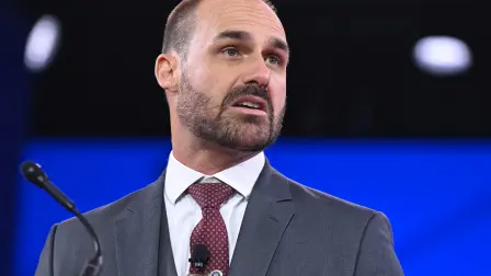 Eduardo Bolsonaro también quedará inelegible para cargos públicos por ocho años tras cumplir su pena.