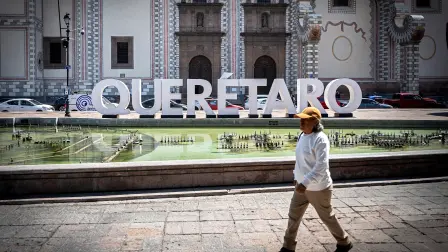 Letrero de Querétaro en el Templo de Santa Rosa, en Santiago de Querétaro.