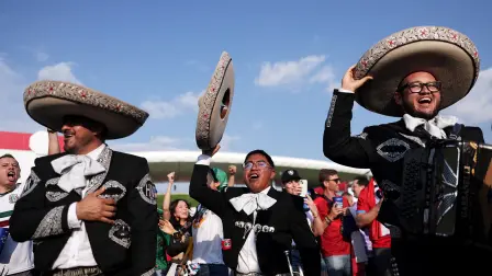 Aficionados del Mundial en el Estadio de Guadalajara, en Jalisco.