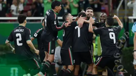 Los mexicanos podrán seguir cantando a todo pulmón "Cielito lindo": México, uno de los tres anfitriones, se convirtió el jueves en el primer clasificado a dieciseisavos de final del Mundial 2026.