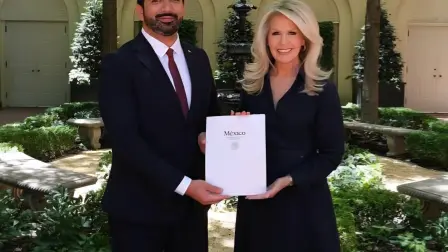 Roberto Lazzeri presentó copia de sus cartas credenciales ante la jefa de protocolo Monica Crowley en el Departamento de Estado.