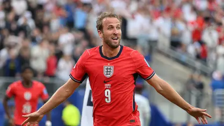 England's forward #09 Harry Kane celebrates scoring his team's second goal during the 2026 World Cup Group L football match between Panama and England at the New York/New Jersey Stadium in East Rutherford on June 27, 2026.  (Photo by ANGELA WEISS / AFP)