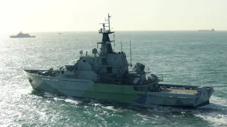 Nave de la Marina Real Británica sigue a la fragata Admiral Grigorovich y al submarino Krasnodar de la Armada rusa en una ubicación desconocida.
