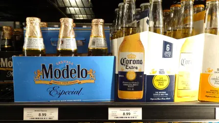 CORTE MADERA, CALIFORNIA - OCTOBER 06: Modelo and Corona beers are displayed on a shelf at a Total Wine and More store on October 06, 2025 in Corte Madera, California. Constellation Brands, maker of Corona and Modelo beers, will report second-quarter earnings today after the closing bell.   Justin Sullivan/Getty Images/AFP (Photo by JUSTIN SULLIVAN / GETTY IMAGES NORTH AMERICA / Getty Images via AFP)