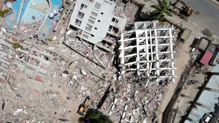 ¿Por qué Venezuela no pudo monitorear el terremoto pese a las advertencias científicas?

Las advertencias existían desde hace décadas. Tras el devastador terremoto de Caracas de 1967, Venezuela sabía que convivía con una amenaza sísmica permanente. Durante años, expertos advirtieron sobre la posibilidad de un sismo de esta magnitud, pero el deterioro de los sistemas de monitoreo, la reducción de estaciones sismológicas, la falta de inversión en investigación y las limitaciones en el acceso a la información habrían debilitado la capacidad de prevención y respuesta.

¡Síguenos en nuestras redes sociales para mantenerte informado!