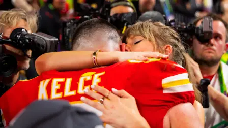 Taylor Swift y Travis Kelce.