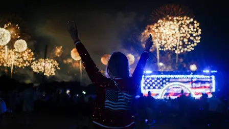 Fuegos artificiales en Washington por el aniversario 250 de la independencia de Estados Unidos.