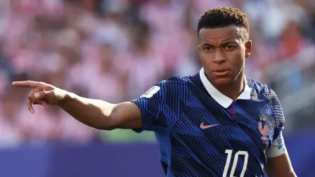 Soccer Football - FIFA World Cup 2026 - Round of 16 - Paraguay v France - Philadelphia Stadium, Philadelphia, Pennsylvania, U.S. - July 4, 2026 France's Kylian Mbappe reacts IMAGN IMAGES via Reuters/Bill Streicher