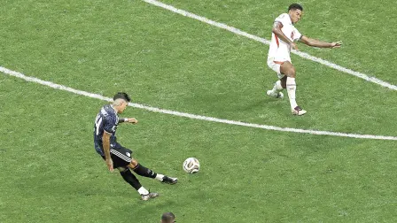 Gol de Enzo Fernández en la semifinal entre Argentina e Inglaterra del Mundial 2026.