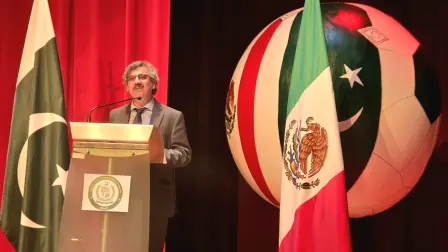 Embajador de Pakistan en Mexico, Abbas Shozab.