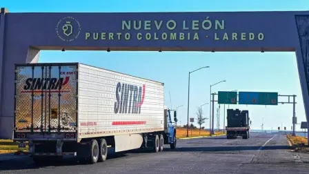 Entrada a la Aduana Puerto Colombia - Laredo.