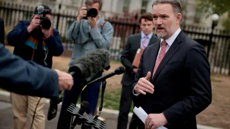 El representante comercial de Estados Unidos, Jamieson ⁠Greer, declaró que esperaba alcanzar algunos acuerdos ‌provisionales sobre ciertos aspectos del T-MEC antes de ‌que finalice el año, aunque muchas de las cuestiones más complejas, como las normas de origen, se prolongarán hasta 2027.