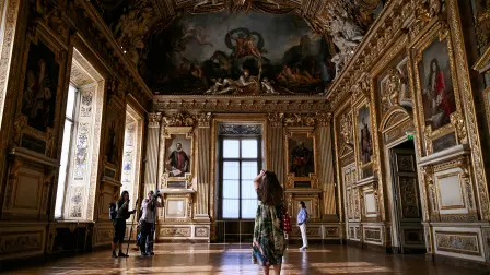 Galería Apolo del musseo Louvre.