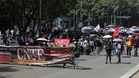 El Ciclotón, una carrera de 30 kilómetros, cuatro marchas y diversas concentraciones sociales marcarán la movilidad este domingo en la Ciudad de México. Autoridades recomiendan anticipar traslados.