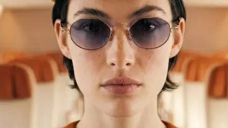 Eyepetizer es una marca italiana. Su identidad combina diseño italiano con inspiración en el estilo de vida mediterráneo de Ibiza.