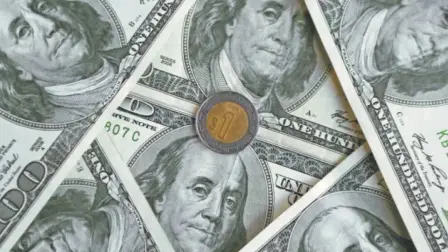 El peso avanza marginalmente en un mercado que espera cauteloso la decisión de política monetaria de la Fed, mañana, y que vigila las noticias sobre la guerra.

Para más información del tema, visita: https://www.eleconomista.com.mx/mercados/precio-dolar-hoy-28-julio-2026-cuanto-cotiza-20260728-825404.html

Twitter: https://twitter.com/eleconomista 
Sitio web: https://www.eleconomista.com.mx/ 
Facebook: https://www.facebook.com/ElEconomista.mx 
Instagram: https://www.instagram.com/eleconomistamx 

#ElEconomista #EETV #Mercados
