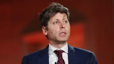 Los grandes desarrolladores de modelos de inteligencia artificial pueden verse obligados a frenar sus avances "para dar tiempo suficiente a la sociedad a hacer frente a estas nuevas capacidades", estimó el martes Sam Altman, director ejecutivo de OpenAI, envuelta recientemente en un ciberataque.