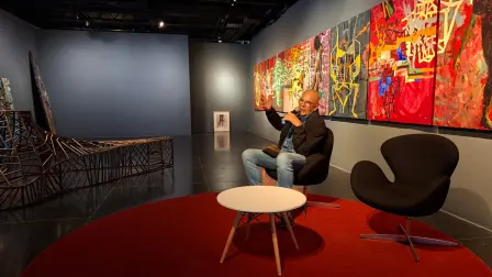El artista presenta su obra en el Seminario de Cultura Mexicana.
