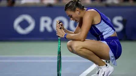 Aryna Sabalenka reacciona durante su partido ante Ekaterina Alexandrova en el Abierto de Canadá, en Toronto.