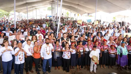 Entrega de apoyos "Por Amor a Puebla".
