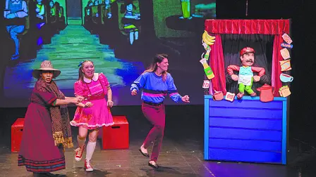 México, CDMX, 28/01/26. Teatro El Galeón | CCB Teatro . Función para prensa de la puesta en escena El tren Matraca.