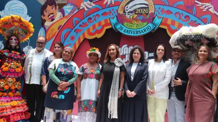Portadoras y autoridades anunciaron el festival. Foto EE: J. Francisco de Anda Corral